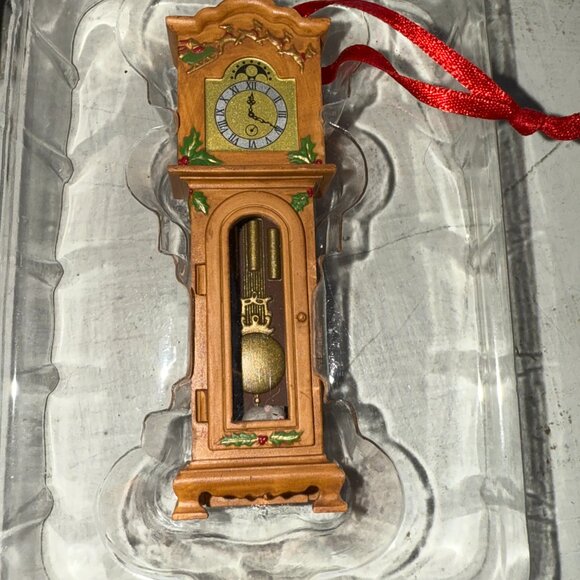 Twas The Night Before Christmas Hallmark  Ornament Grandfather Clock 24 yrs old - Picture 6 of 8